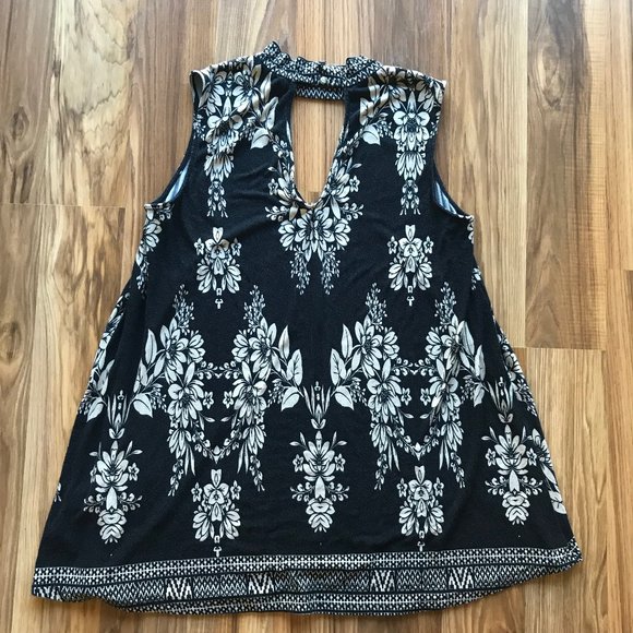 Fever Floral Cutout Tank Top - Picture 3 of 3
